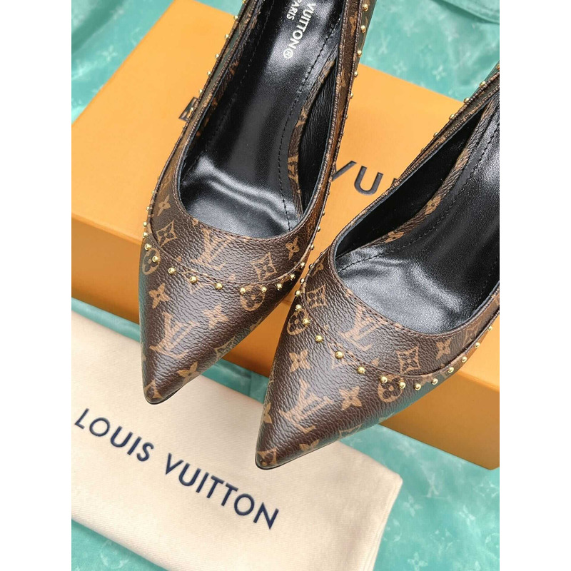 l**is V*t*n | casual style leather elegant style logo monogram