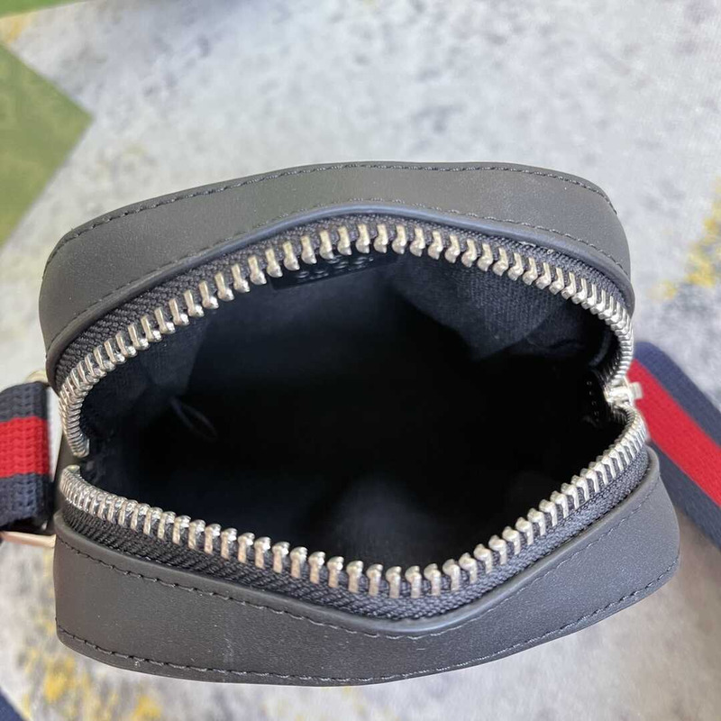 g*u*i S*p*e monogram messenger bag