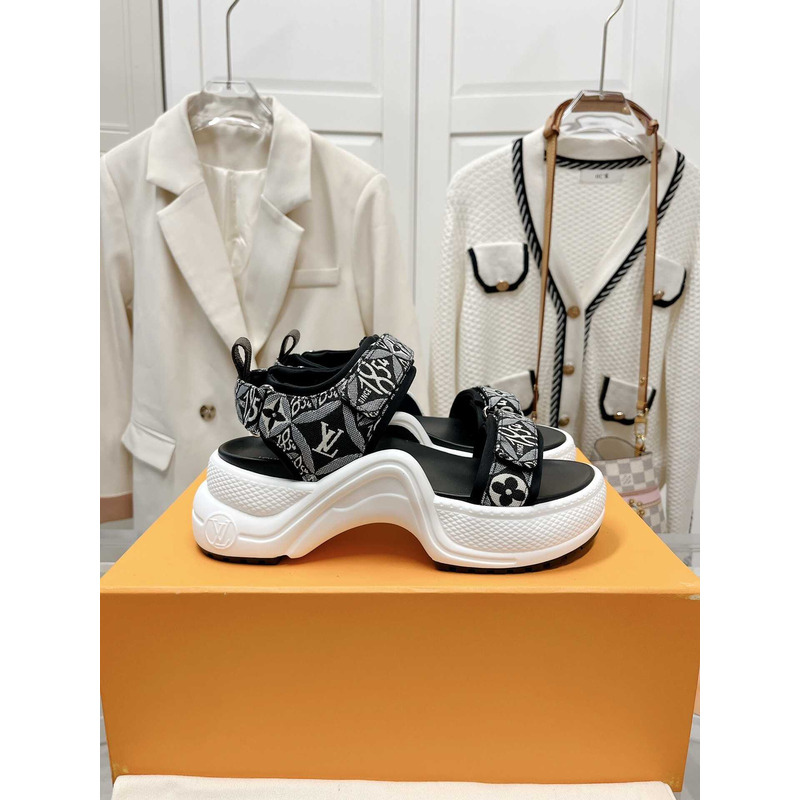 l**is V*t*n archlight sandal black and white