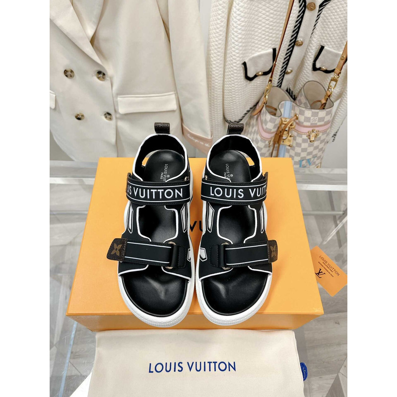 l**is V*t*n archlight sandal black and white