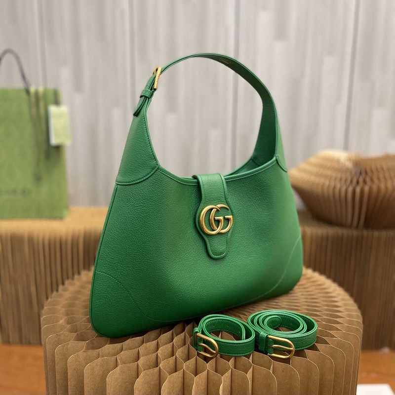 G*u*i aphrodite medium crescent shoulder bag green