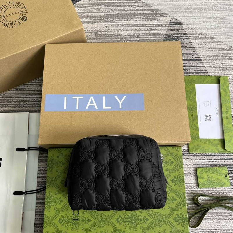 G*u*i gg matelassé makeup bag black