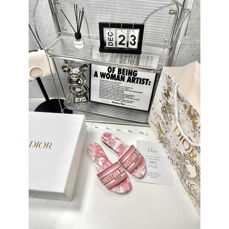 D*or dway slide pink cotton embroidered with metallic thread