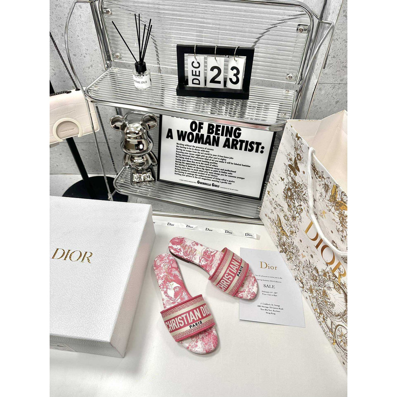 D*or dway slide pink cotton embroidered with metallic thread