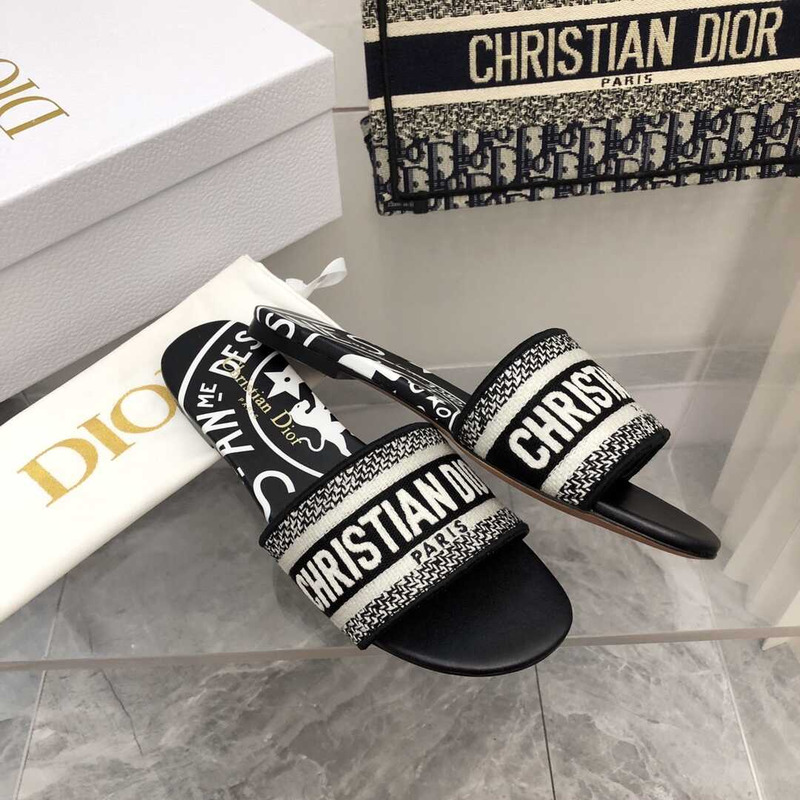 D*or dway slide black embroidered cotton