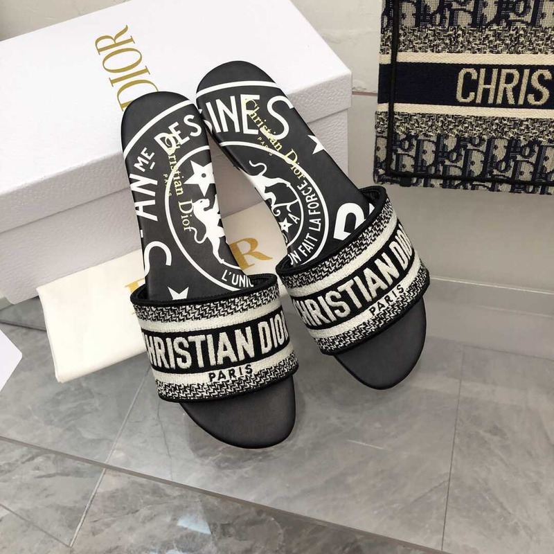 D*or dway slide black embroidered cotton