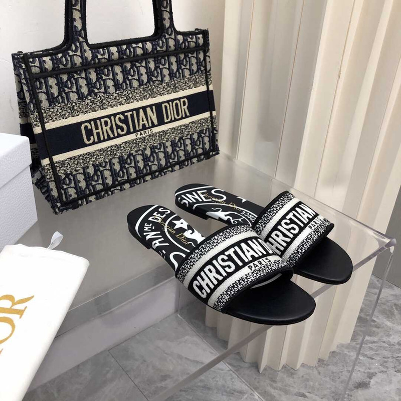 D*or dway slide black embroidered cotton