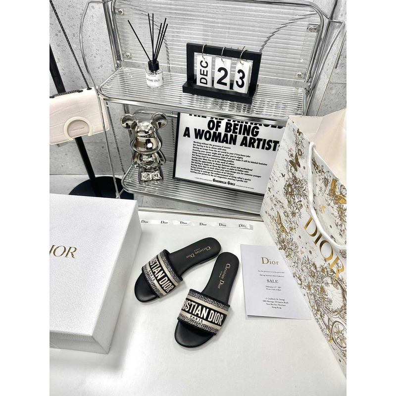 D*or dway slide black embroidered cotton