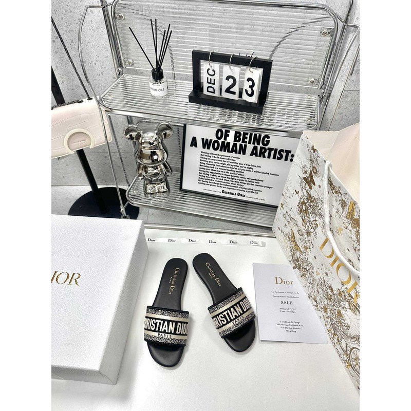 D*or dway slide black embroidered cotton