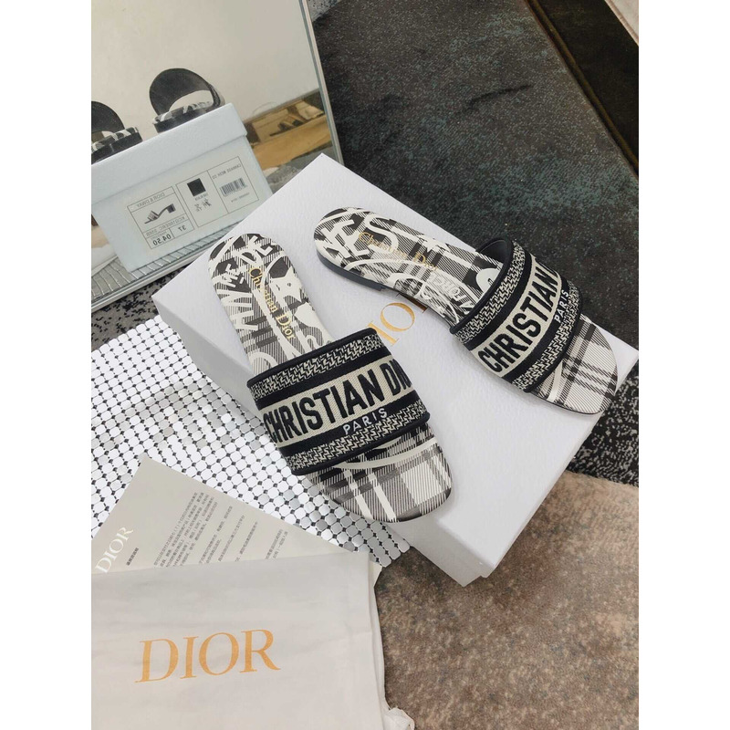 D*or dway slide white multicolor embroidered cotton