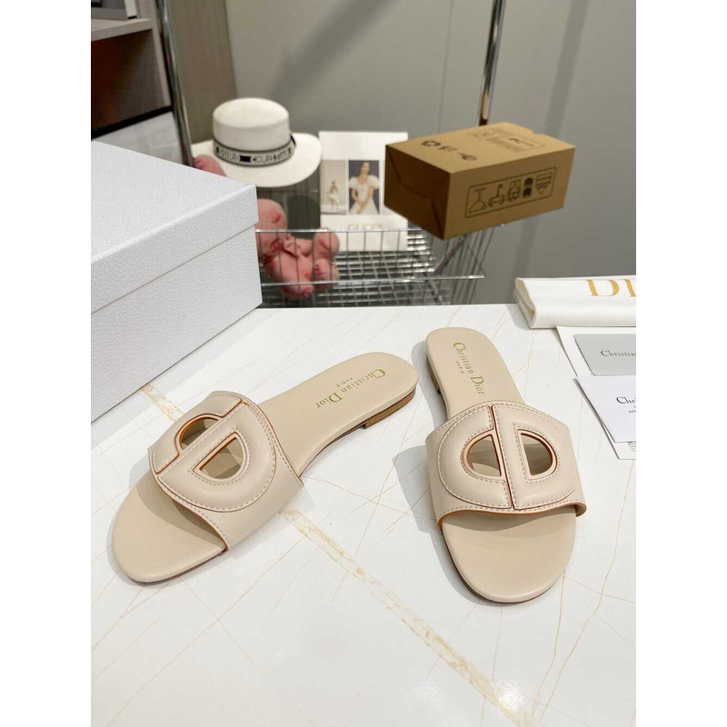 D*or d-club slide calfskin beige