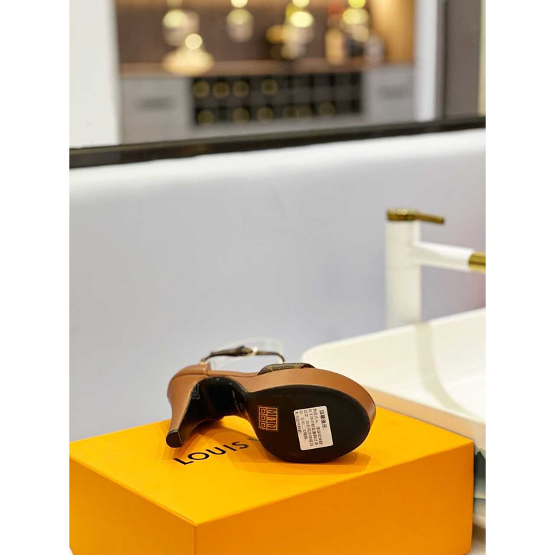 l**is V*t*n afterglow platform sandal brown