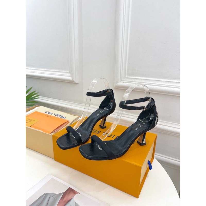 l**is V*t*n heeled sandals black