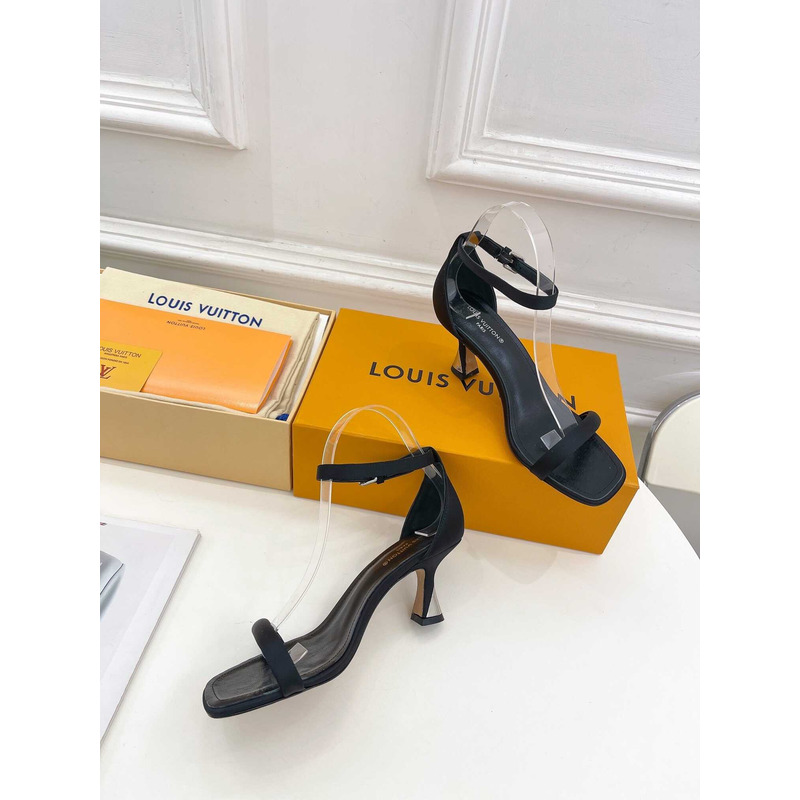 l**is V*t*n heeled sandals black