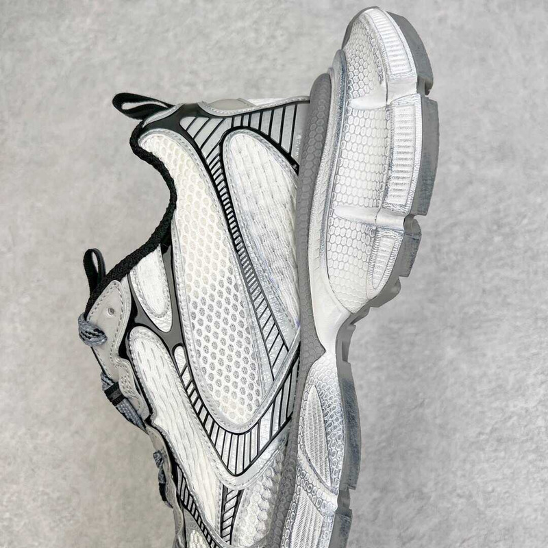 Ba*len*cia*ga runner low top 3xl sneakers