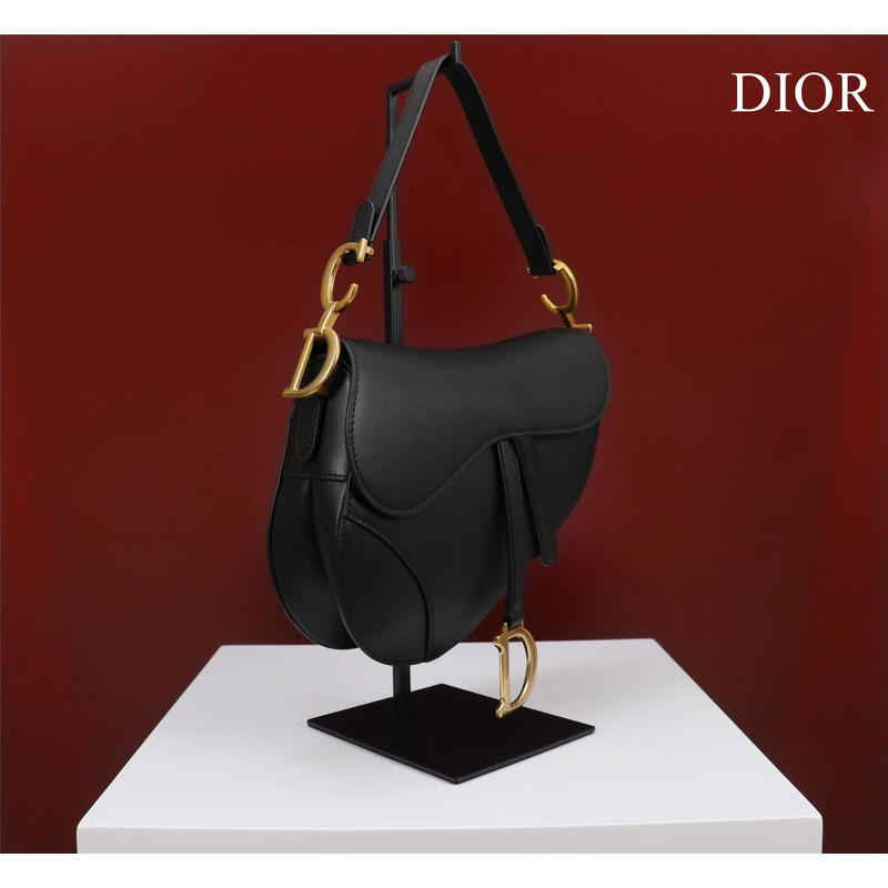 D*or saddle bag medium calfskin gold hardware black