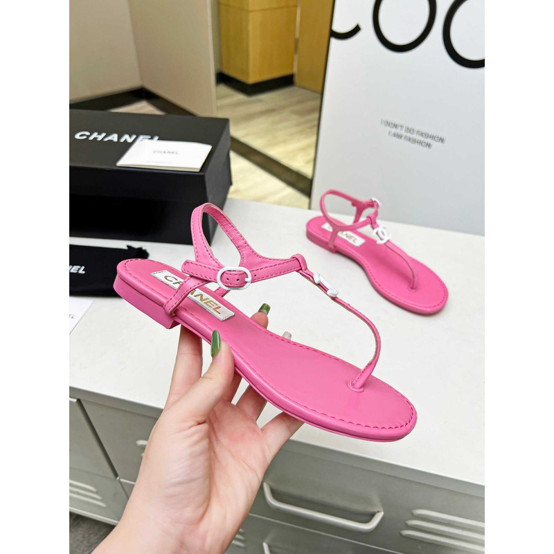Ch*el lambskin & strass sandal pink