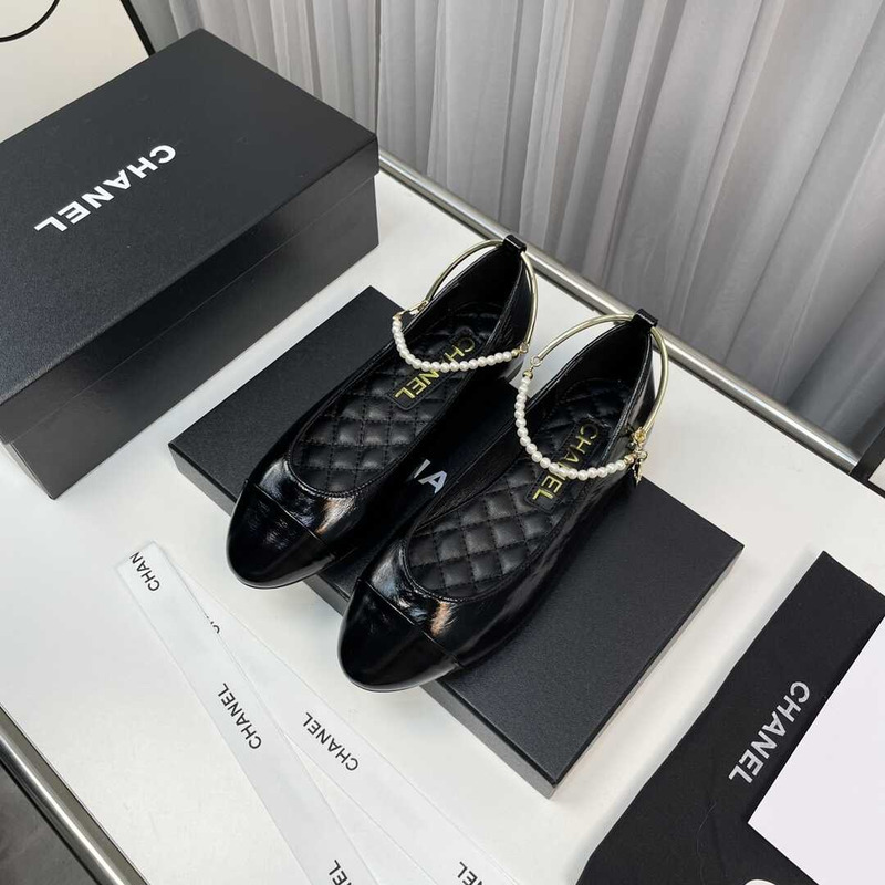 Ch*el plain leather logo ballet shoes black