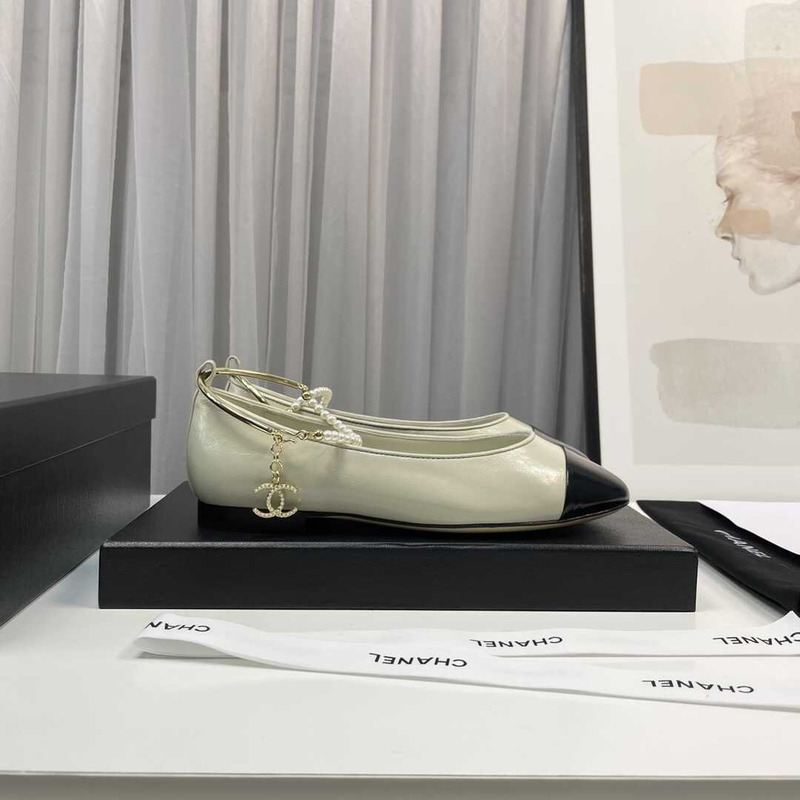 Ch*el plain leather logo ballet shoes green and black