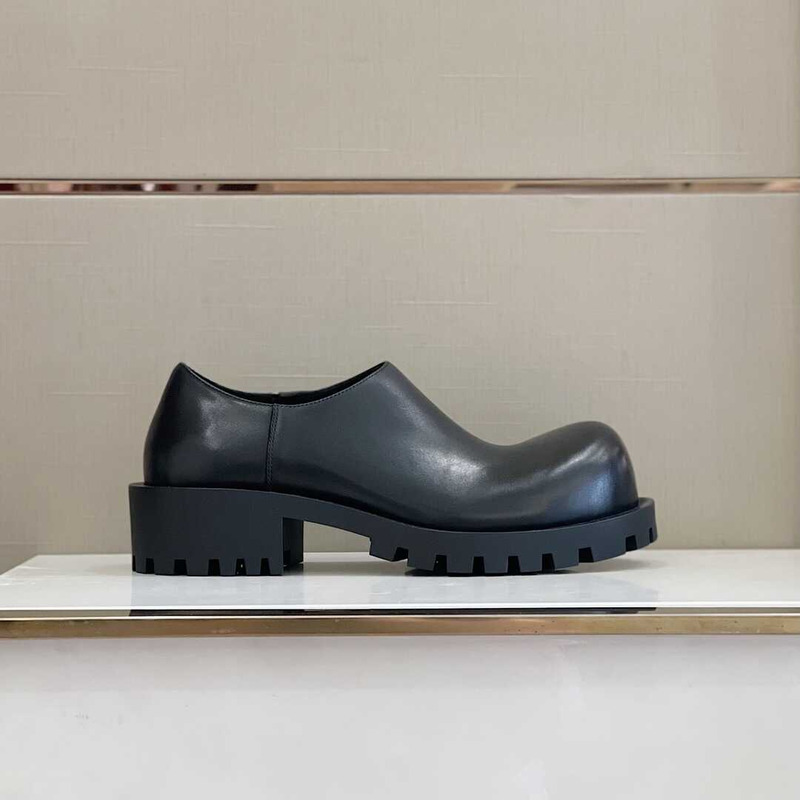 Ba*len*cia*ga hummer derbys black