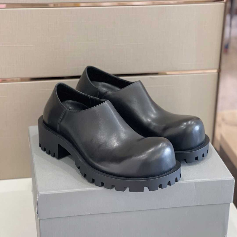 Ba*len*cia*ga hummer derbys black