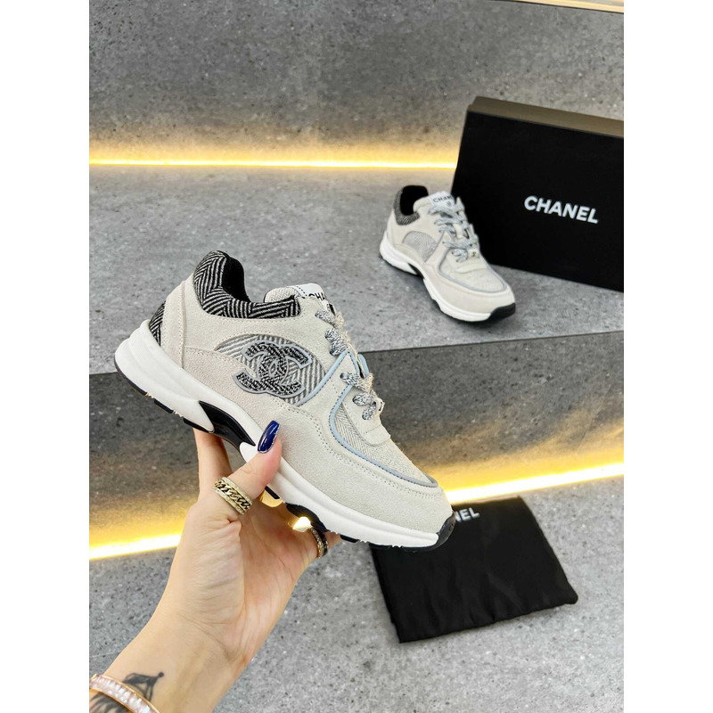 Ch*el low top trainer cc white