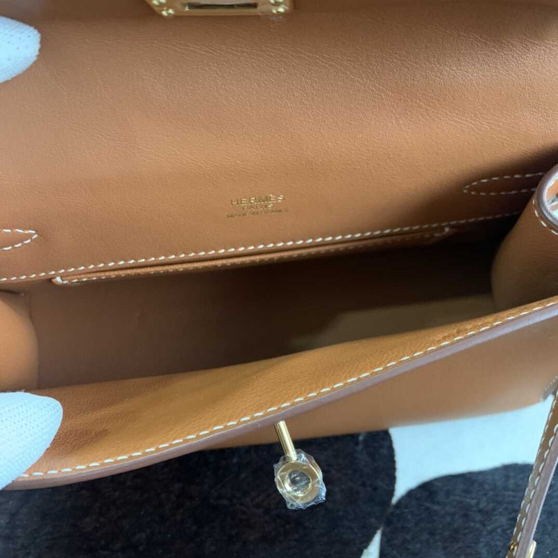 Hermès Gold Kelly Pochette in Swift Leather With Gold Hardware Mini