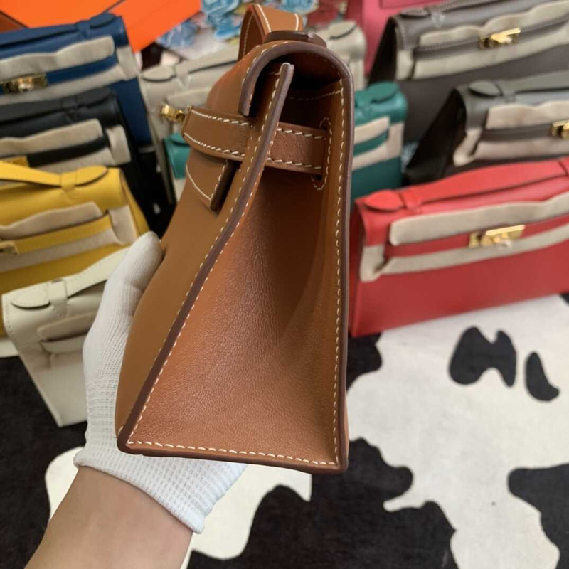 Hermès Gold Kelly Pochette in Swift Leather With Gold Hardware Mini