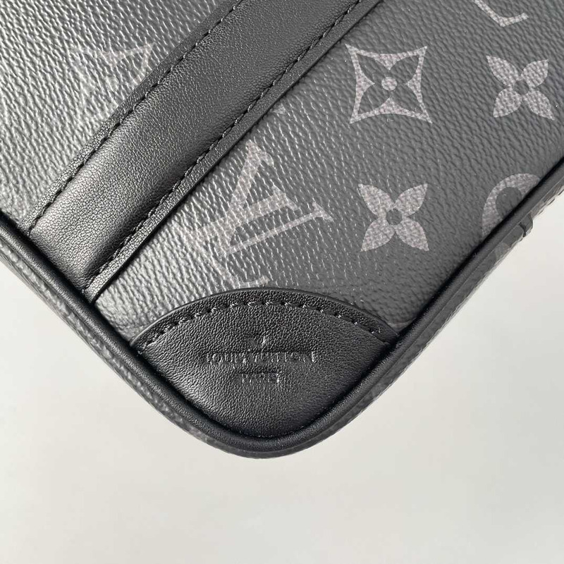 l**is V*t*n pochette kasai bag