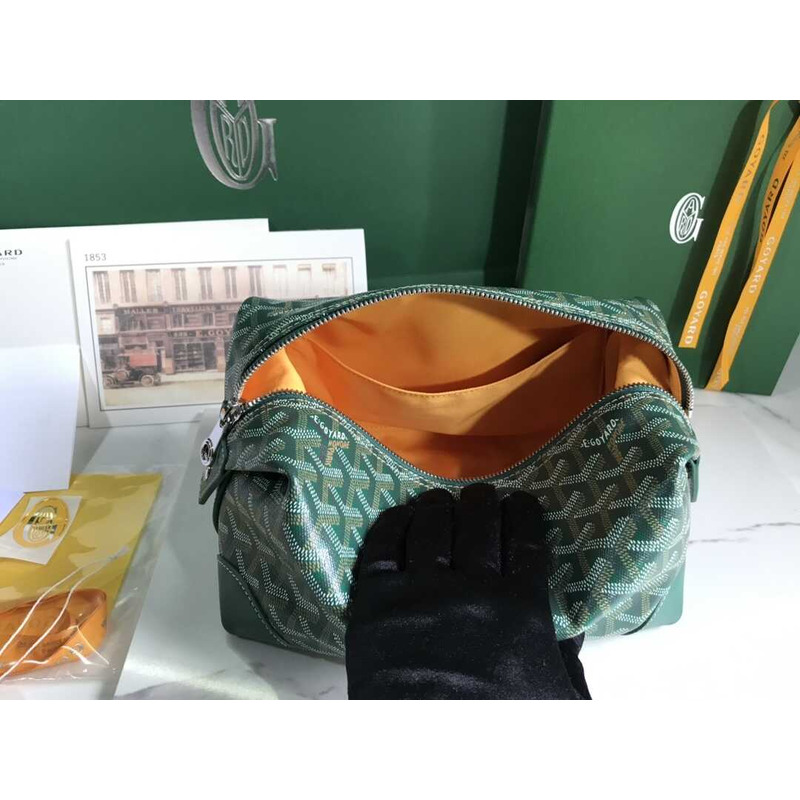 Go*ard street style plain skater style clutches