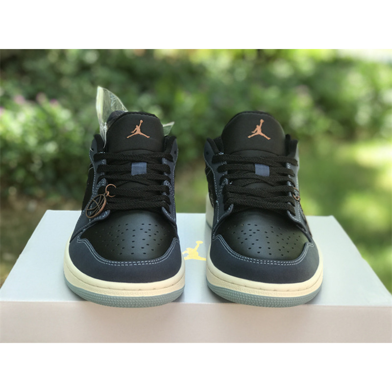 Jordan 1 Retro Low OG Mystic Navy