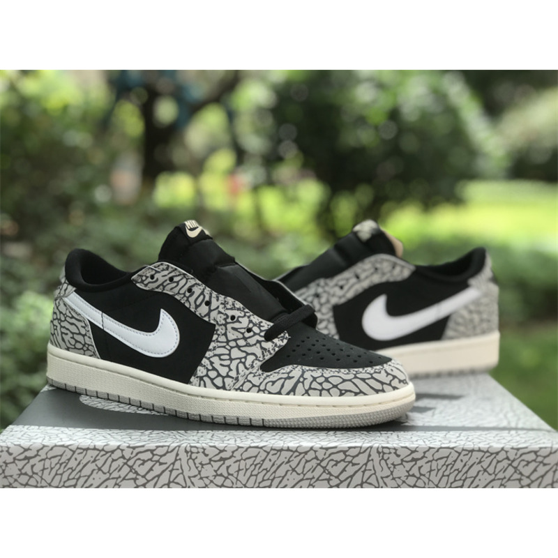 Jordan 1 Retro Low OG Black Cement