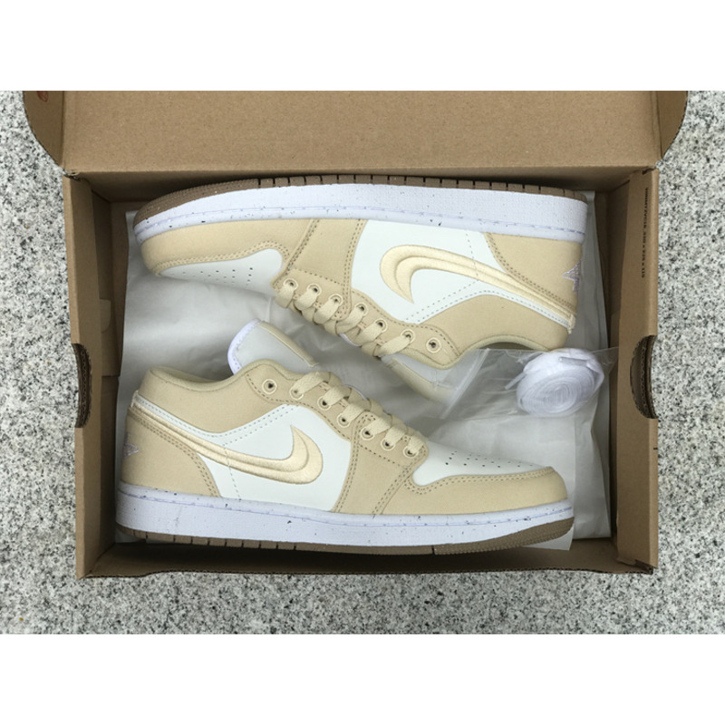 Jordan 1 Low SE In Canvas White And Beige