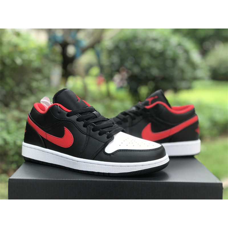 Jordan  Air Jordan 1 Low Sneakers Black