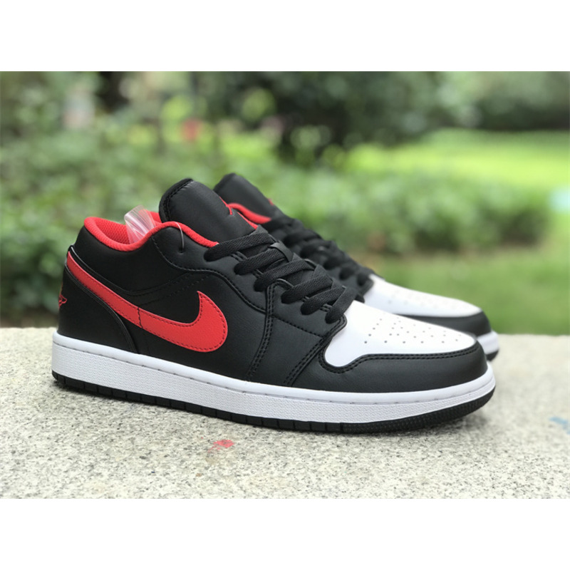 Jordan  Air Jordan 1 Low Sneakers Black