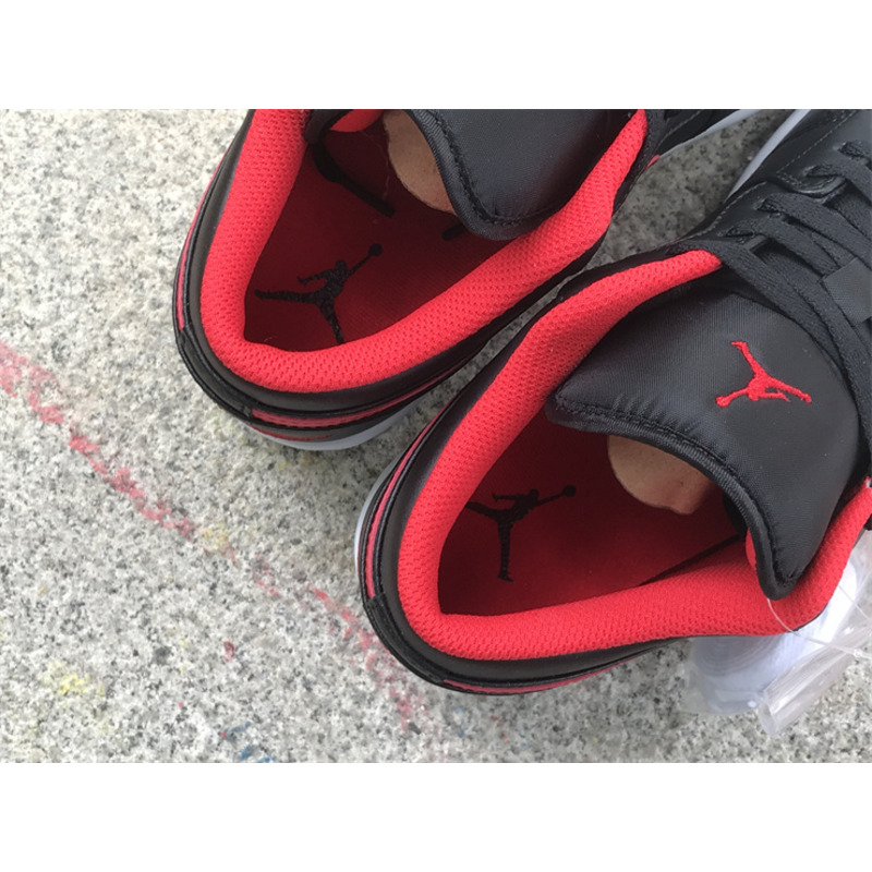 Jordan  Air Jordan 1 Low Sneakers Black