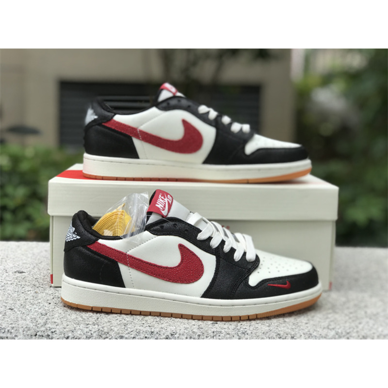 Jordan 1 Sneaker Black Red