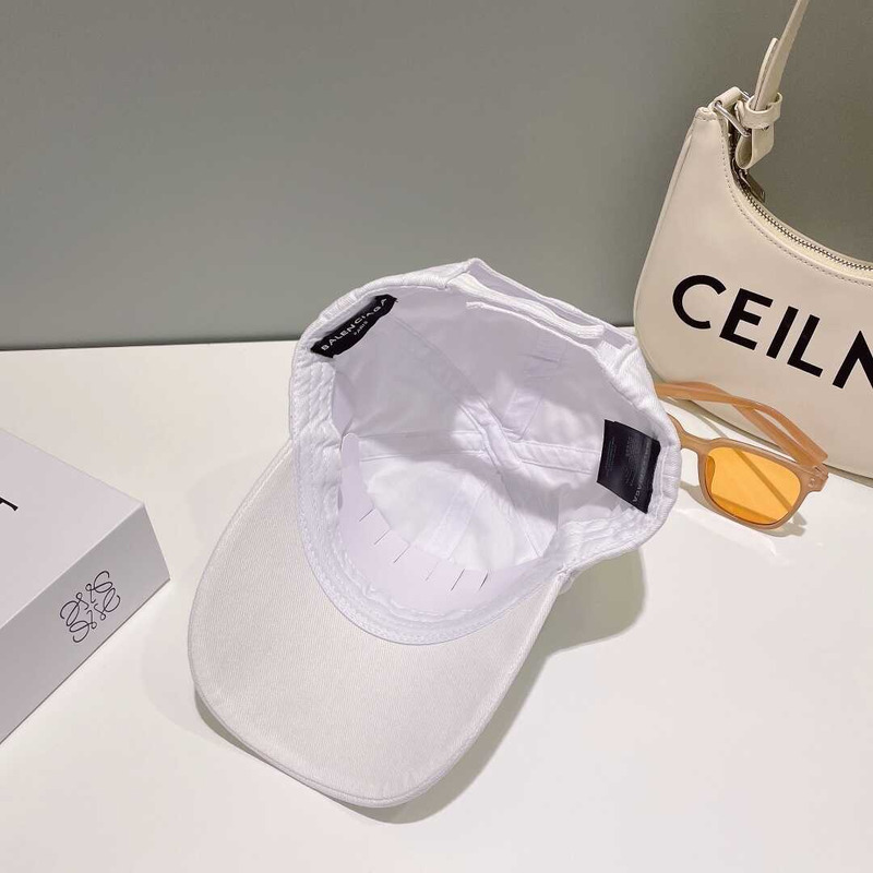 Ba*len*cia*ga embroidered logo baseball hat - white
