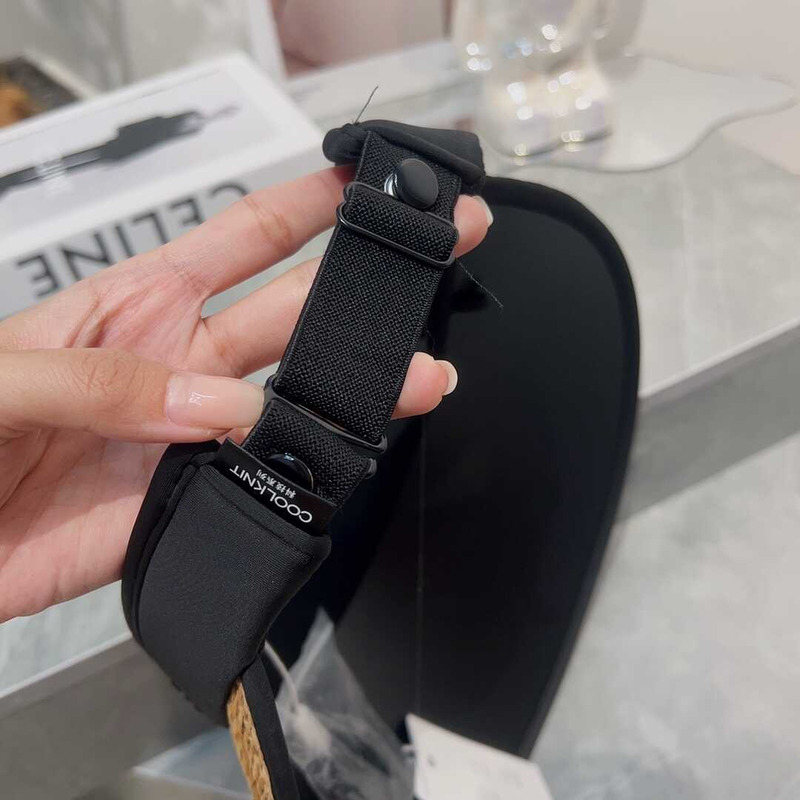 Miu Miu Straw Duck Tongue Empty Top Hat Brown