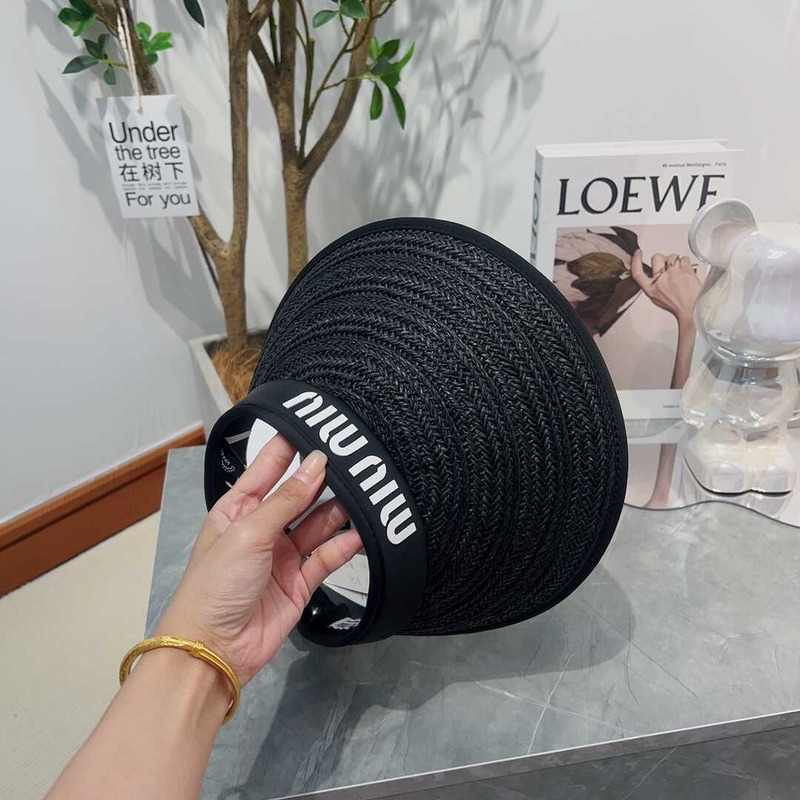 Miu Miu Straw Duck Tongue Empty Top Hat Black