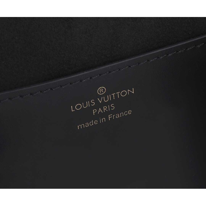 l**is V*t*n tilsitt bag in monogram