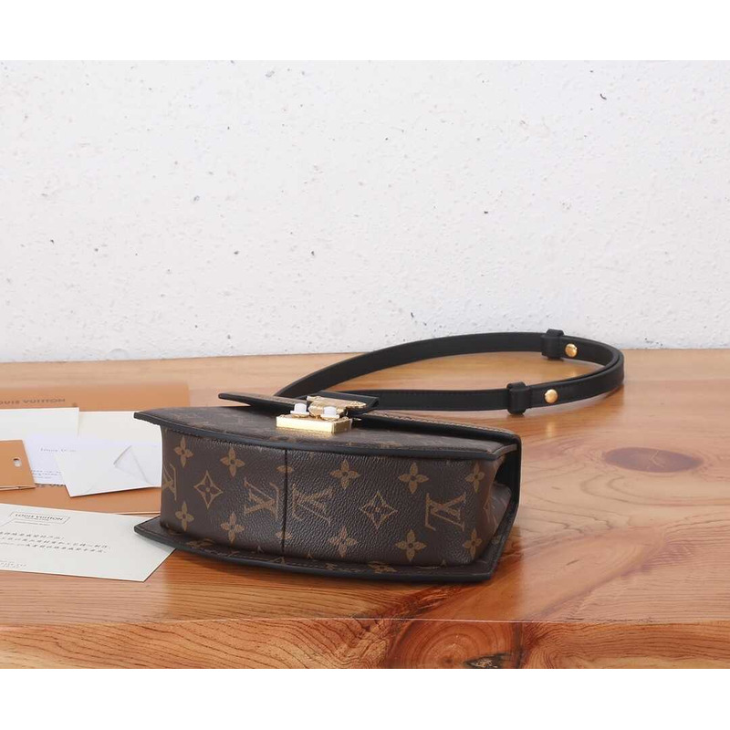 l**is V*t*n tilsitt bag in monogram