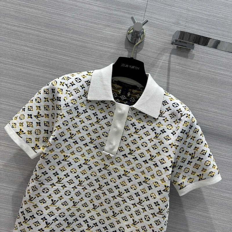 l**is V*t*n wool polo gold logo white