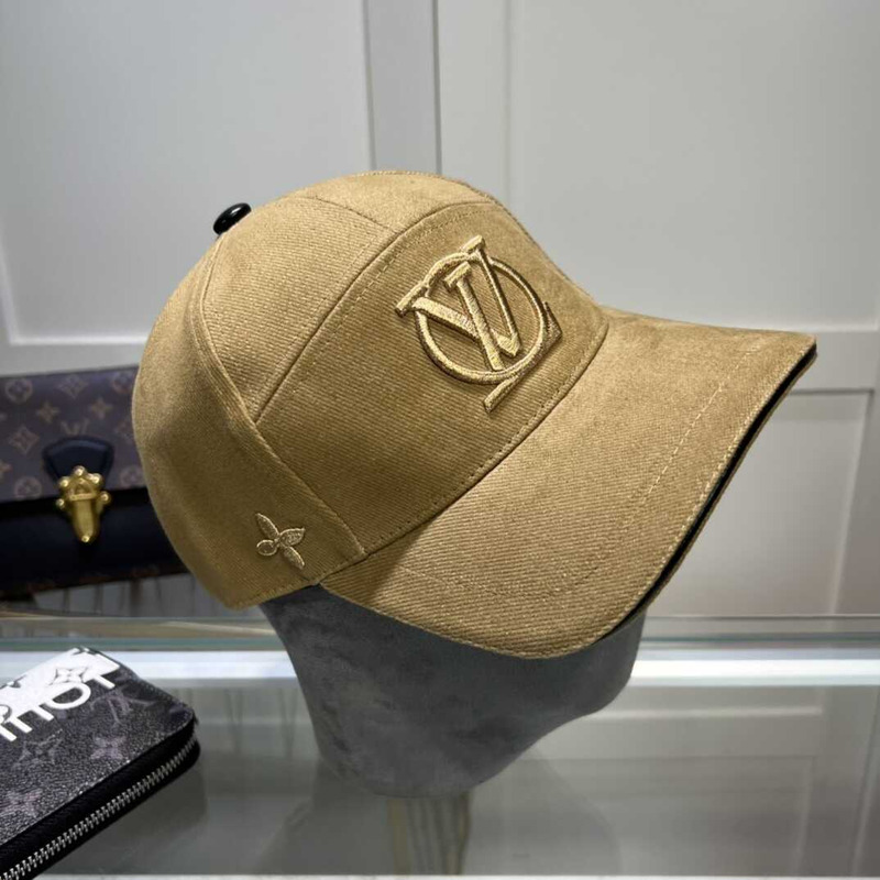 l**is V*t*n big logo hat brown