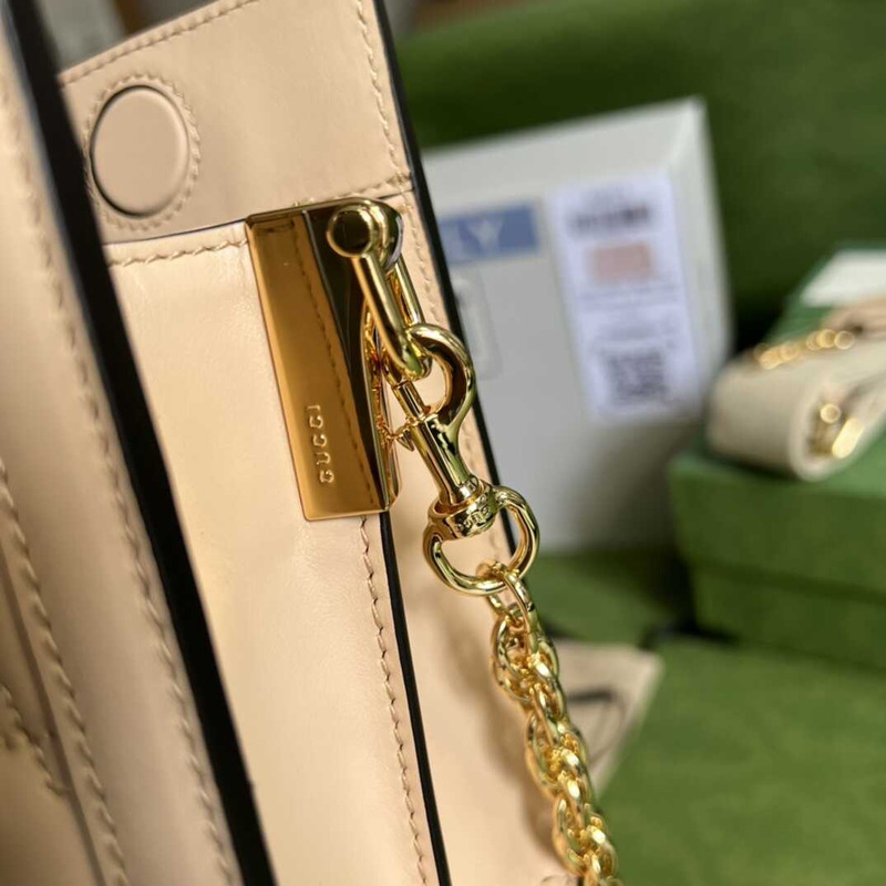 G*u*i gg matelasse small bag nude leather