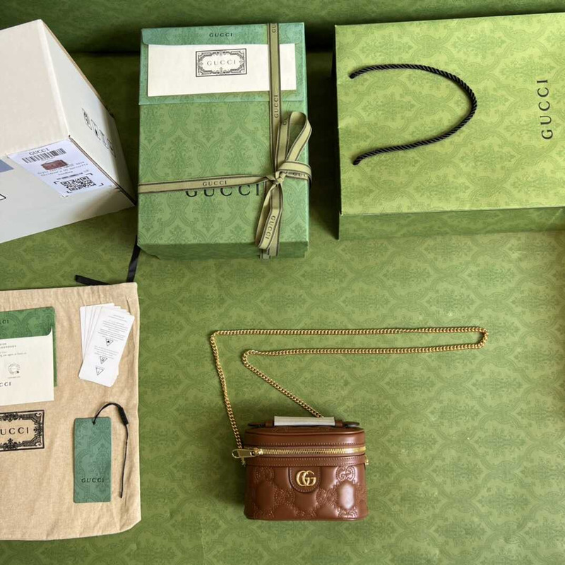 G*u*i gg matelasse mini tote brown