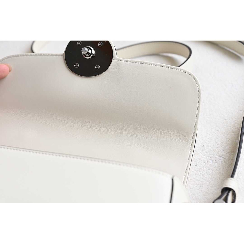 G*u*i petite gg small leather shoulder bag white