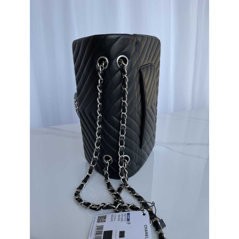 Ch*el 18 classic calfskin bag black