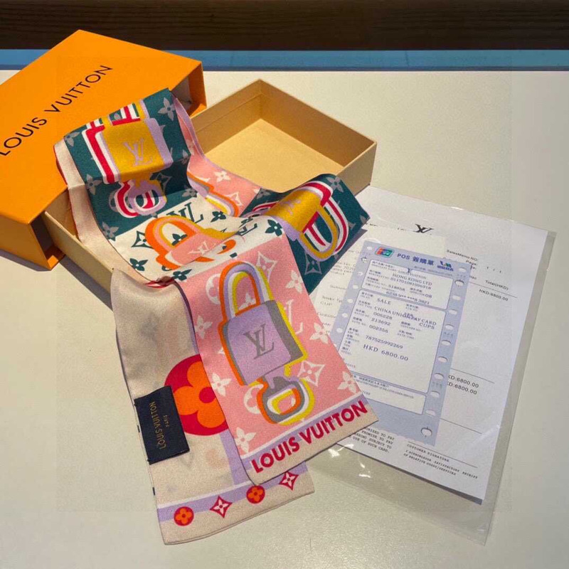 l**is V*t*n arty lv unlocked long silk scarf