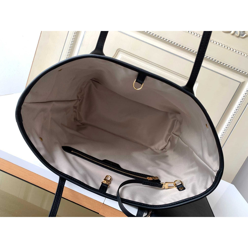 l**is V*t*n neverfull mm white and black